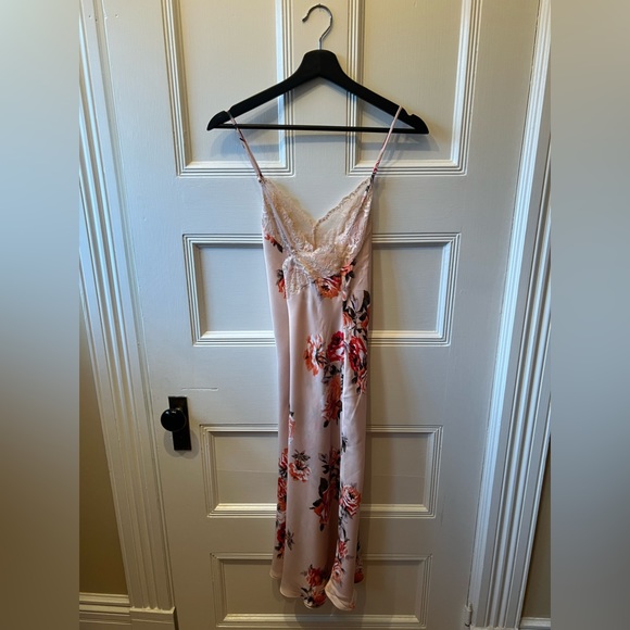 In Bloom | Unforgettable Floral Satin Midi Gown - Picture 4 of 8